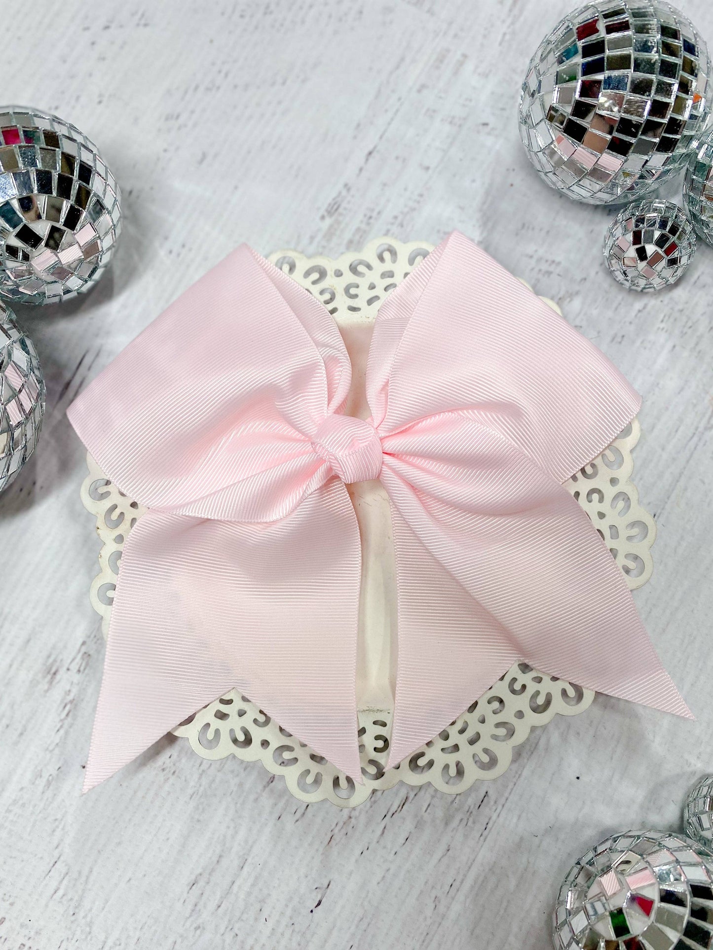 6" Alligator Clip Bow