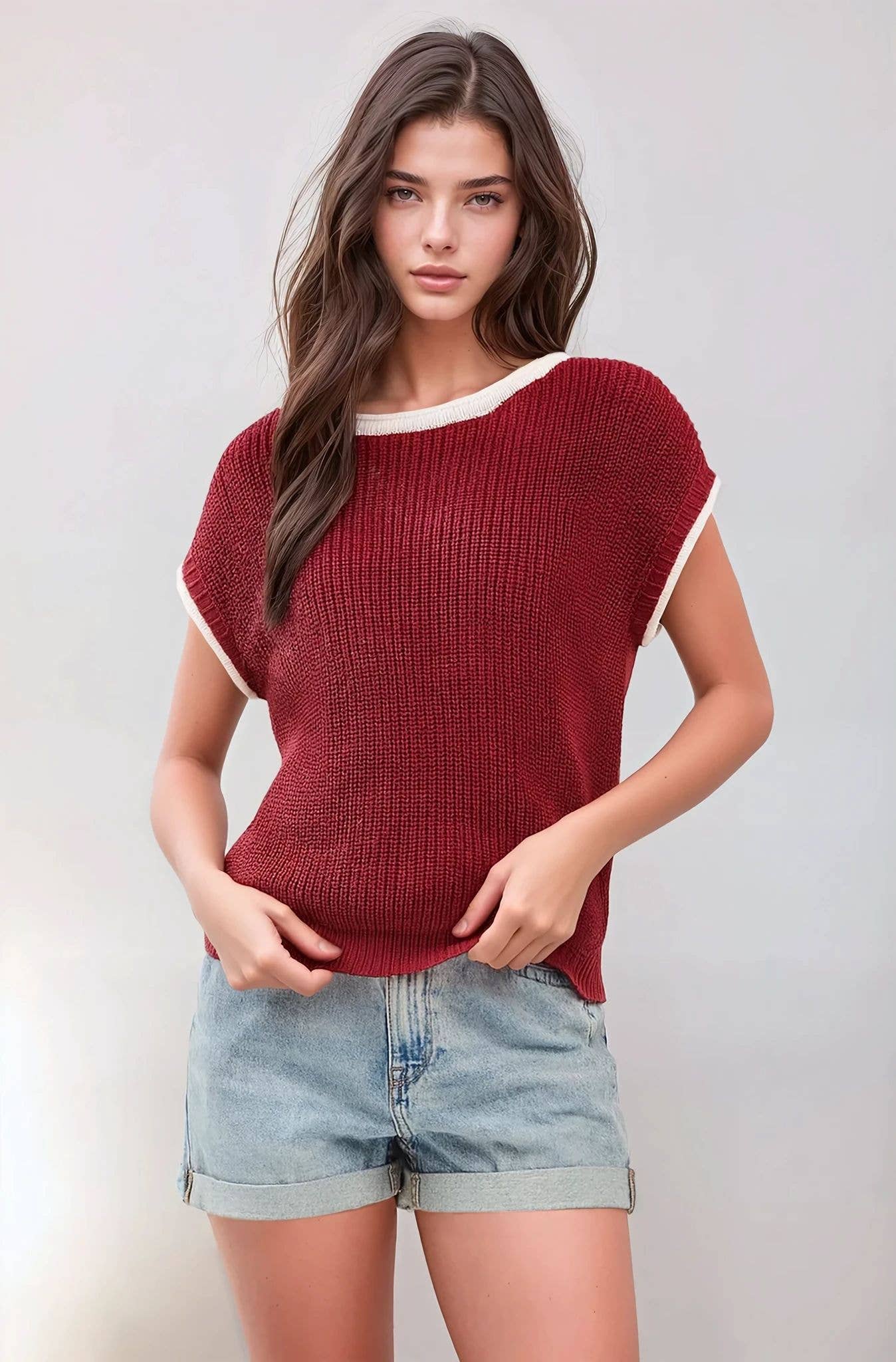Rolled Sleeve Contrast Trim Knit Top