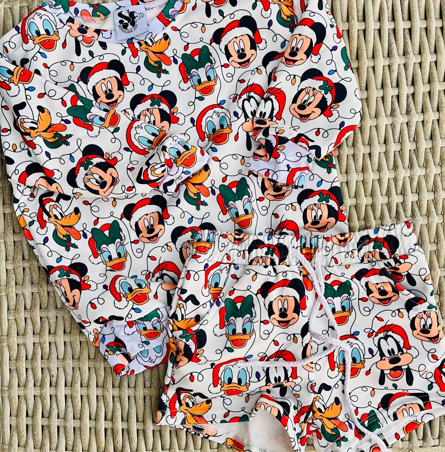 White Pals Christmas Lounge Set