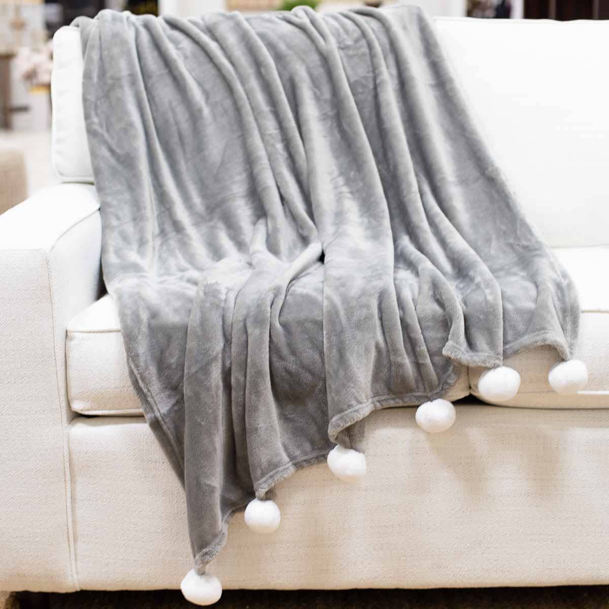 Cozy Pom Pom Throw Gray/White