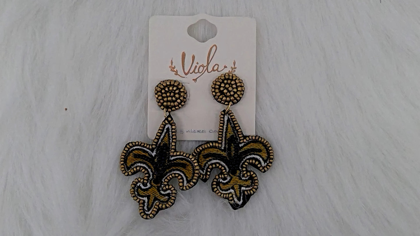 Black and Gold Fleur De Lis Seed Beaded Earrings