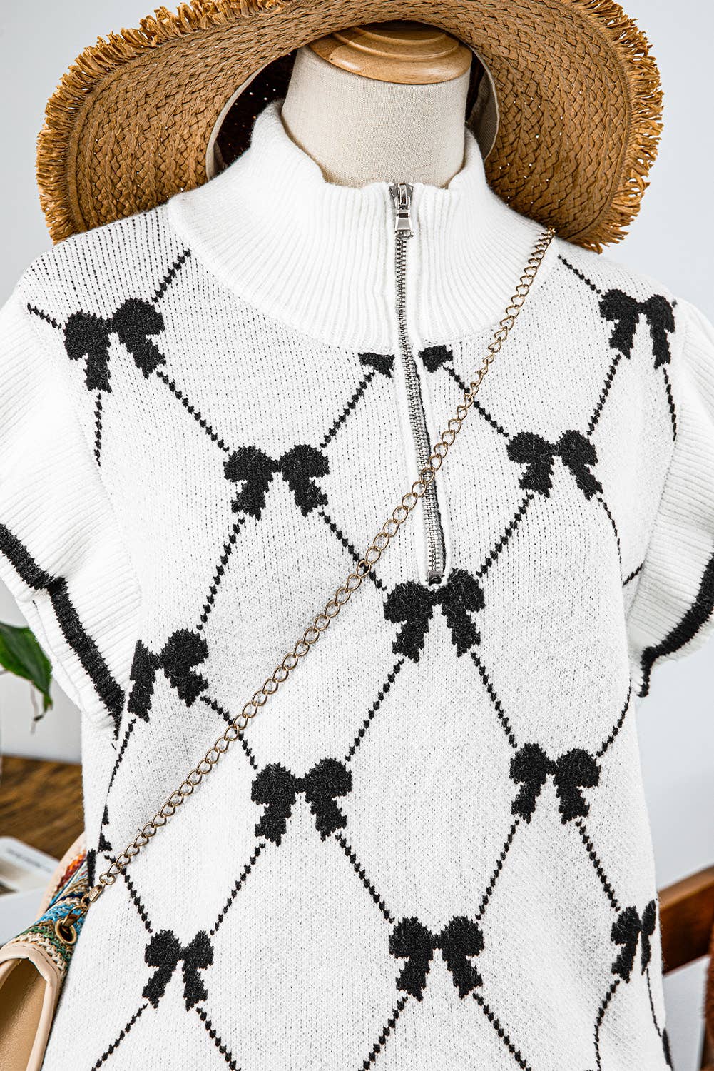 Fashion-W Preppy Vibes Bow Print Zipped Collar Sweater Tee- White