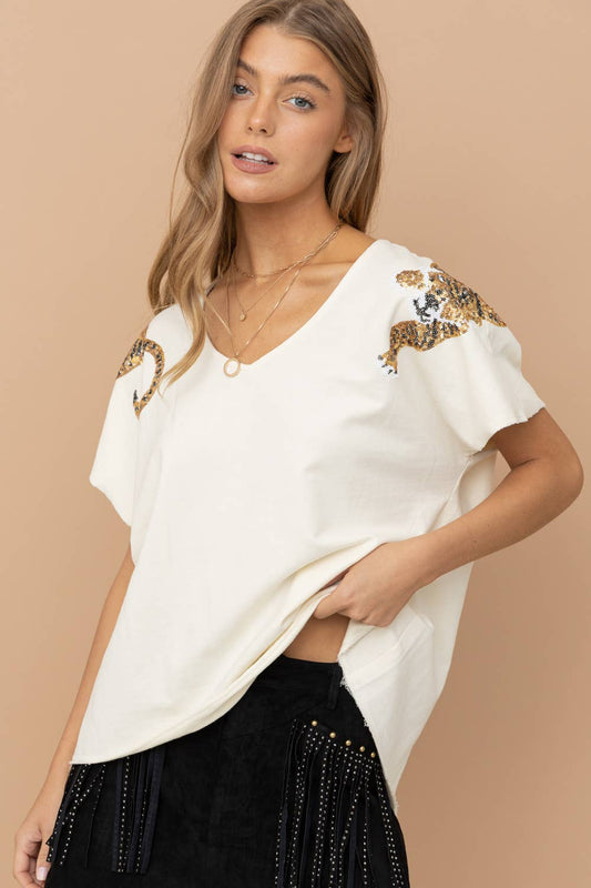 V Neck Tiger Sequin Patch T-Shirt